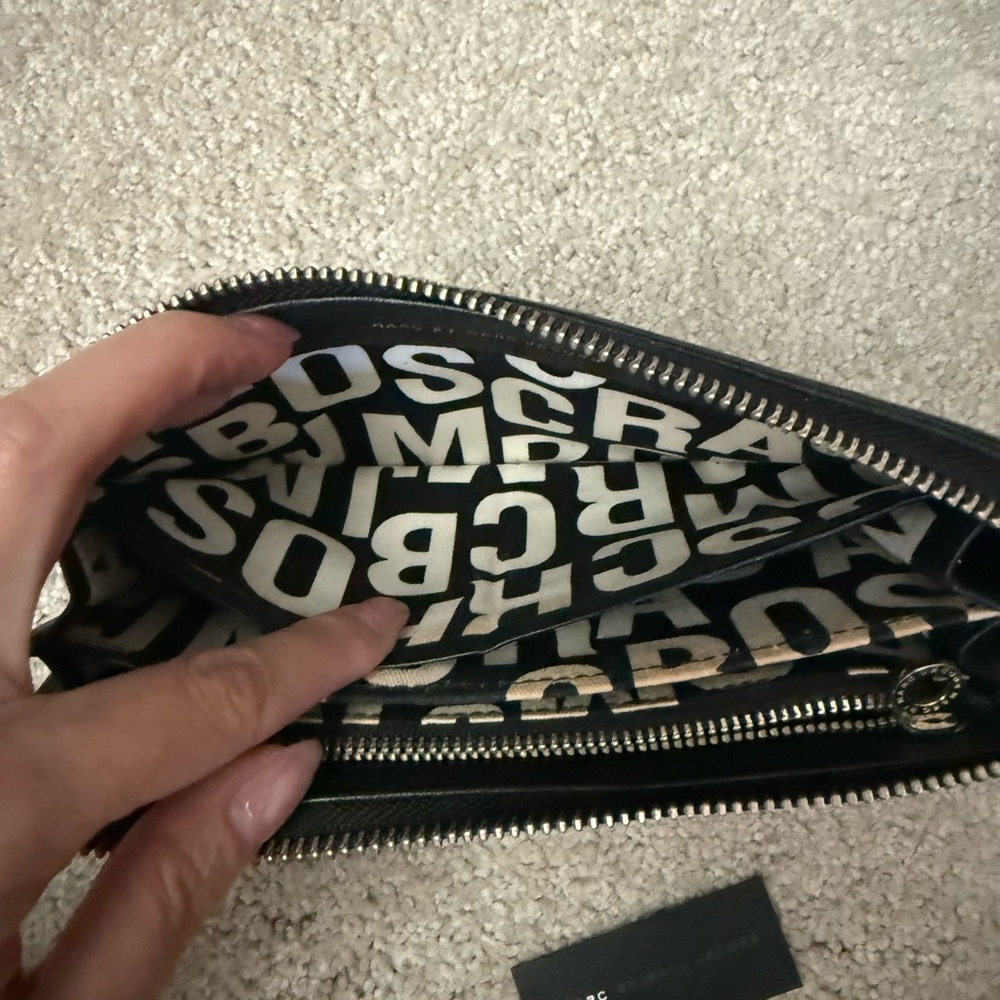Vintage Y2K Marc by Marc Jacobs Totally Turnlock black leather Wallet - Picture 6 of 7